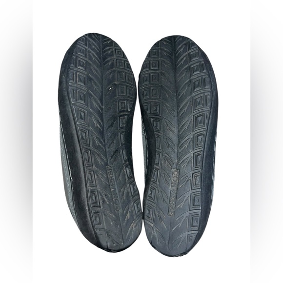 Converse Gray and Black Leather Allstars Size 8 - Picture 6 of 7